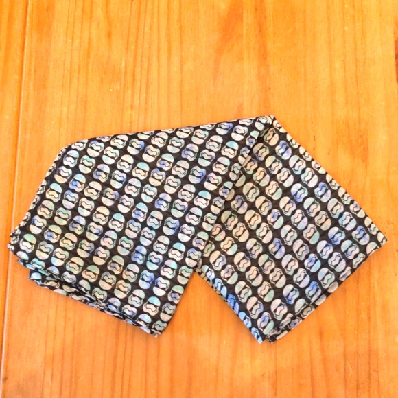 Large Star Wars Storm Trooper Scarf, 24" x 63" - Picture 3 of 5